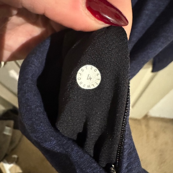 lululemon athletica Heathered Navy Tech Long Sleeve Shirt - Picture 6 of 12
